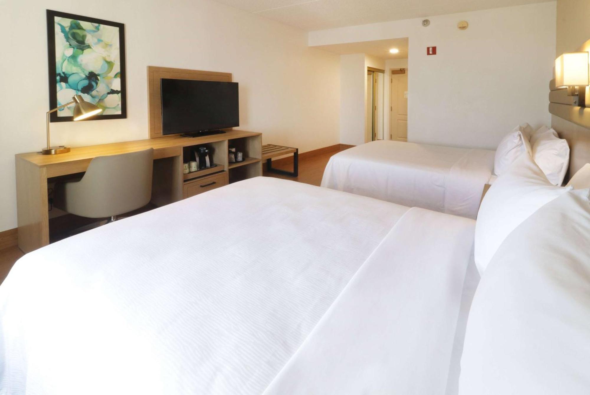 วินด์แฮม การ์เดน แมคคัลเลน แอท ลาพลาซามอลล์ Hotel ภายนอก รูปภาพ